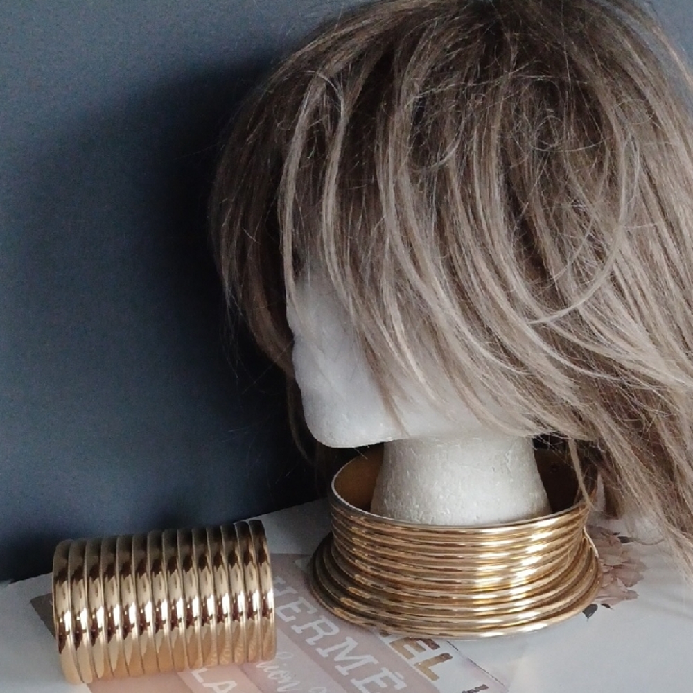 Awesome  Chocker / Bracelet Set